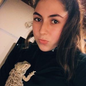 Meet your Posher, Olivia